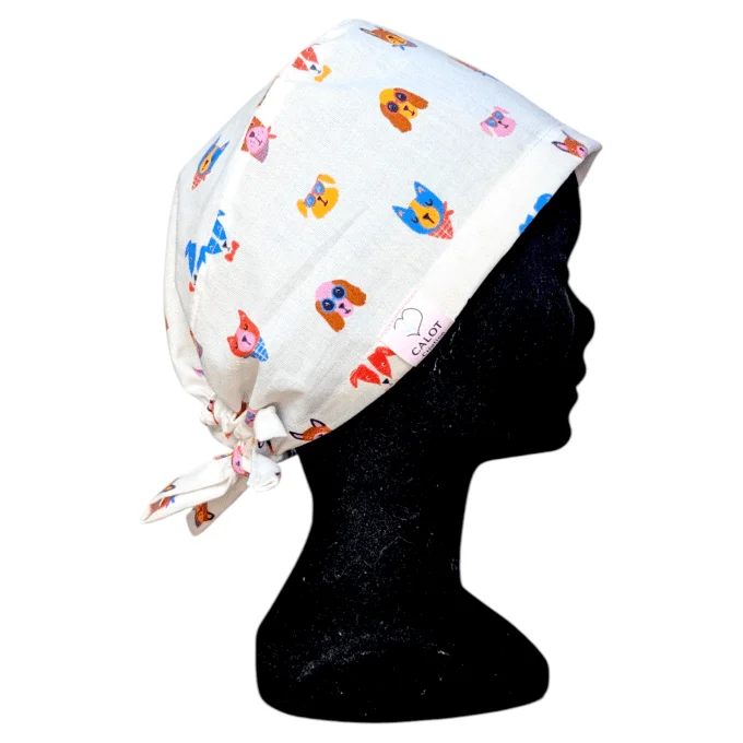 Ses motifs de chiens aux couleurs vives et aux looks décalés apportent une touche de bonne humeur