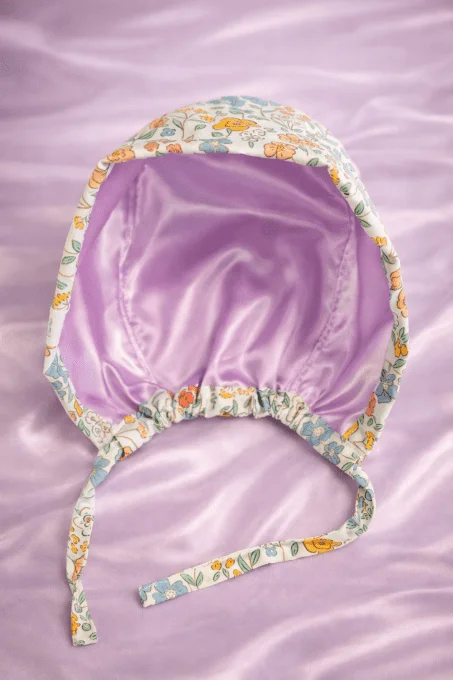 Calot Premium Médical "Primevère Colorée" – Doublure Satin Protectrice