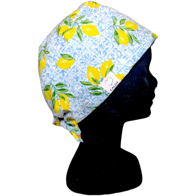 ses motifs de citronniers éclatants sur un fond azuré orné de carreaux délicats rappellent les paysa