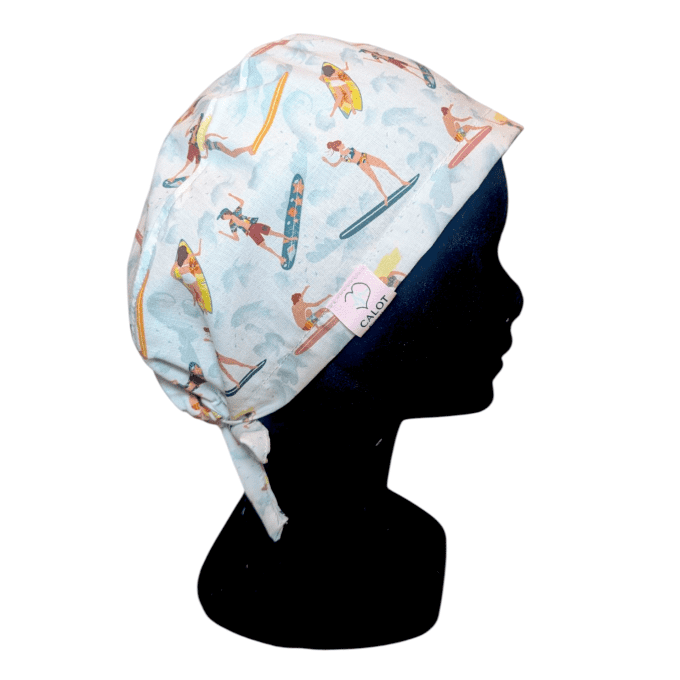 silhouettes de surfeuses, planches colorées, mouvements de vagues et esprit bord de mer