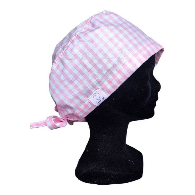 le vichy rose tendre incarne la douceur et la féminité, idéal pour apporter une touche rétro chic à 
