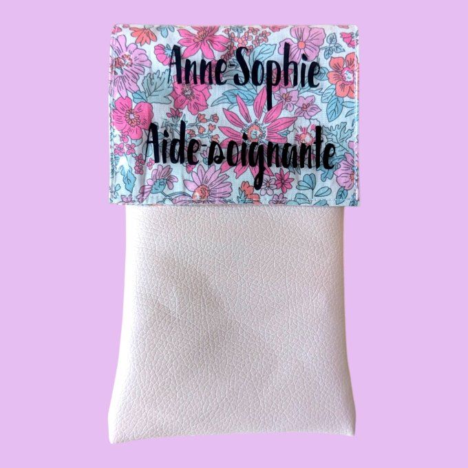 Pochette infirmière aimantée cosmos. Fleurs multiples et colorés