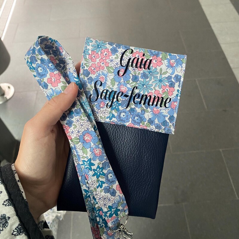 pochette aimantée personnalisable pour sage-femme